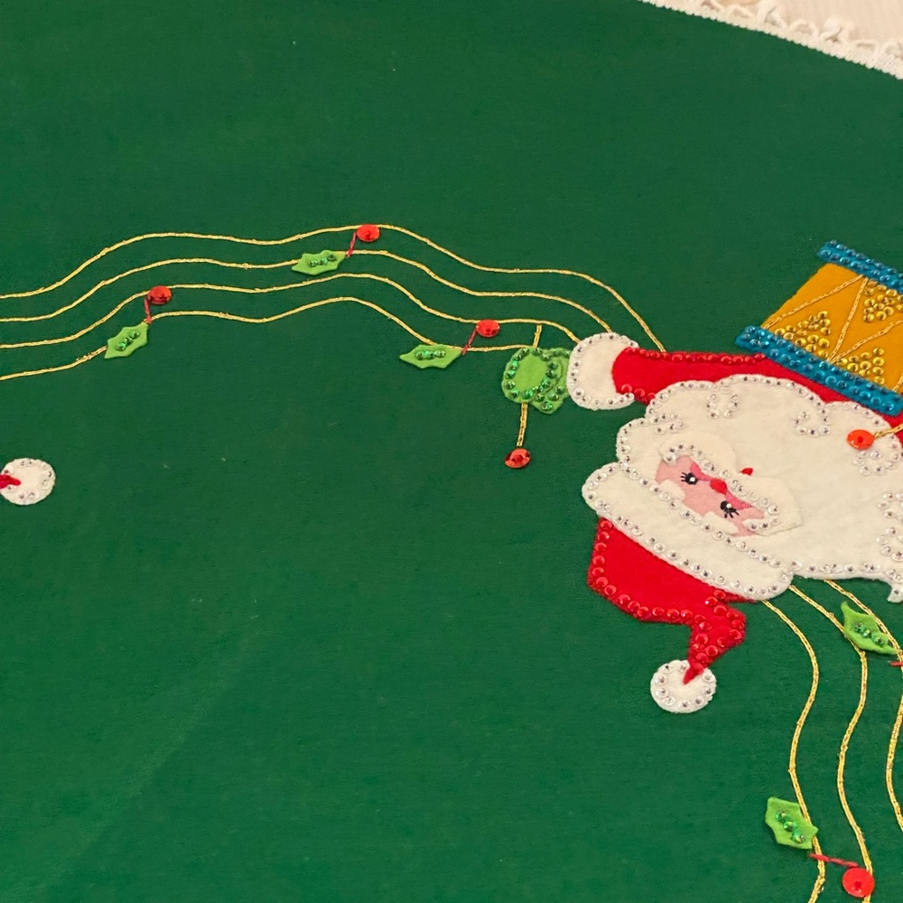 Vintage Bucilla Tree Skirt Christmas Tree Skirt Handmade - Picture 16 of 16